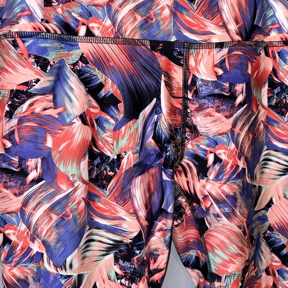 NWT- Balance Collection Yoga crop leggings - Picture 2 of 7